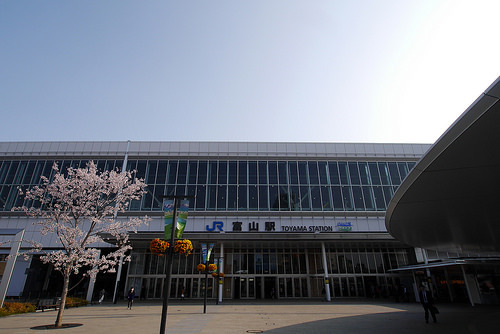 toyamaeki.jpg